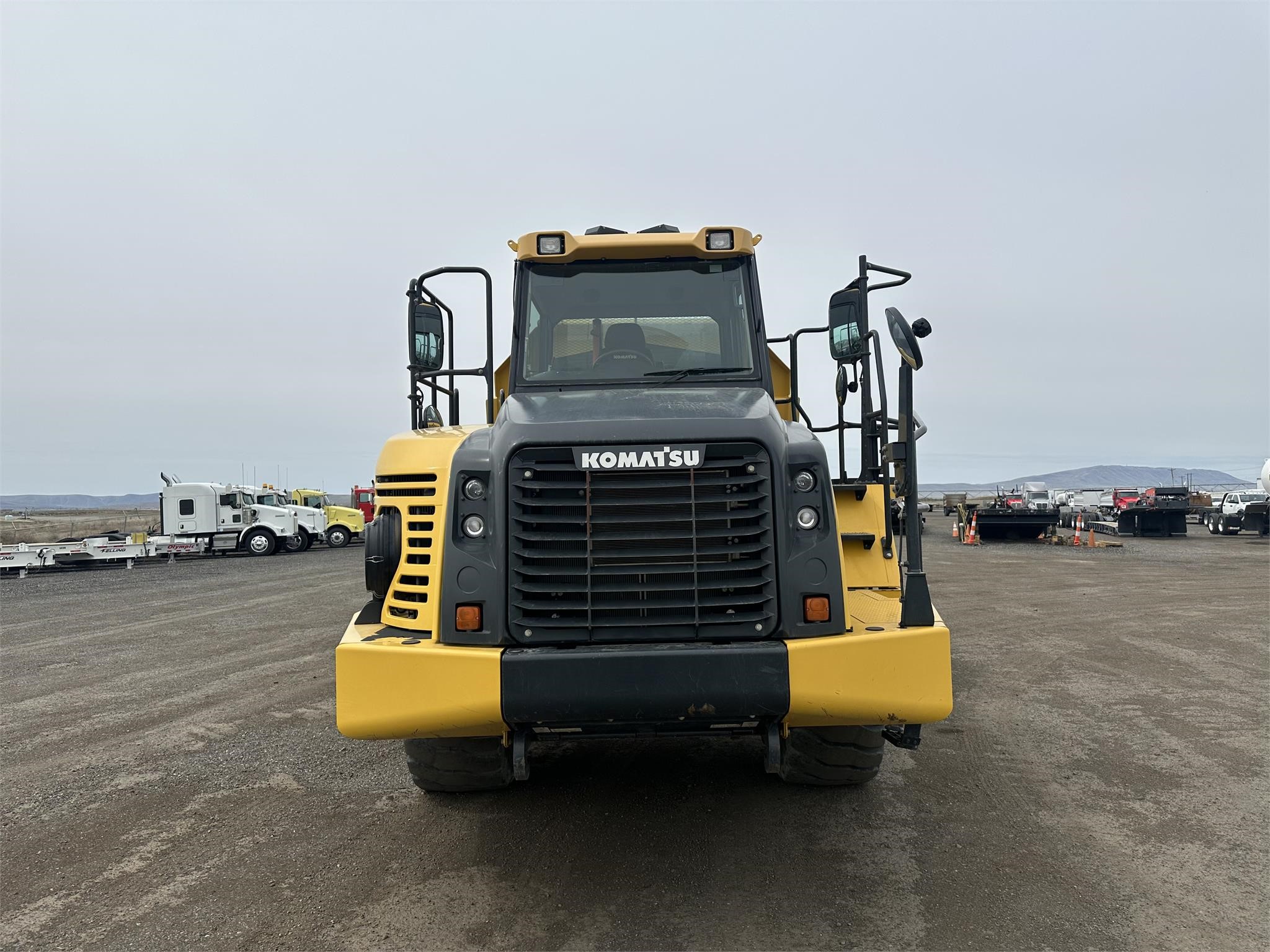 2019 KOMATSU HM300-5 - image 3 of 6