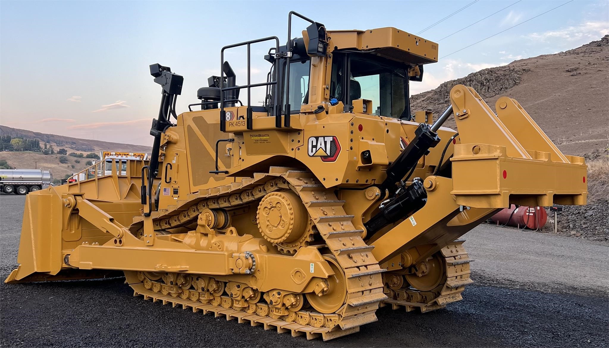 2023 CATERPILLAR D8 - image 5 of 6