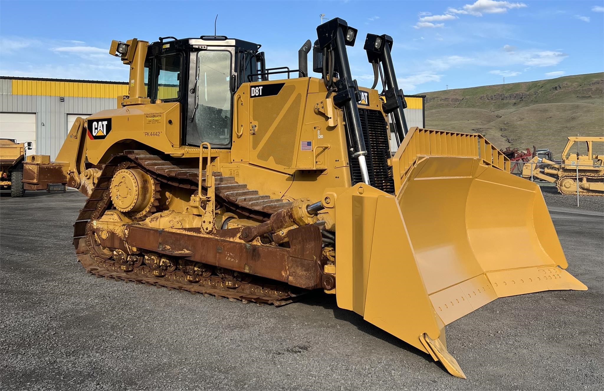 2019 CATERPILLAR D8T - image 1 of 6