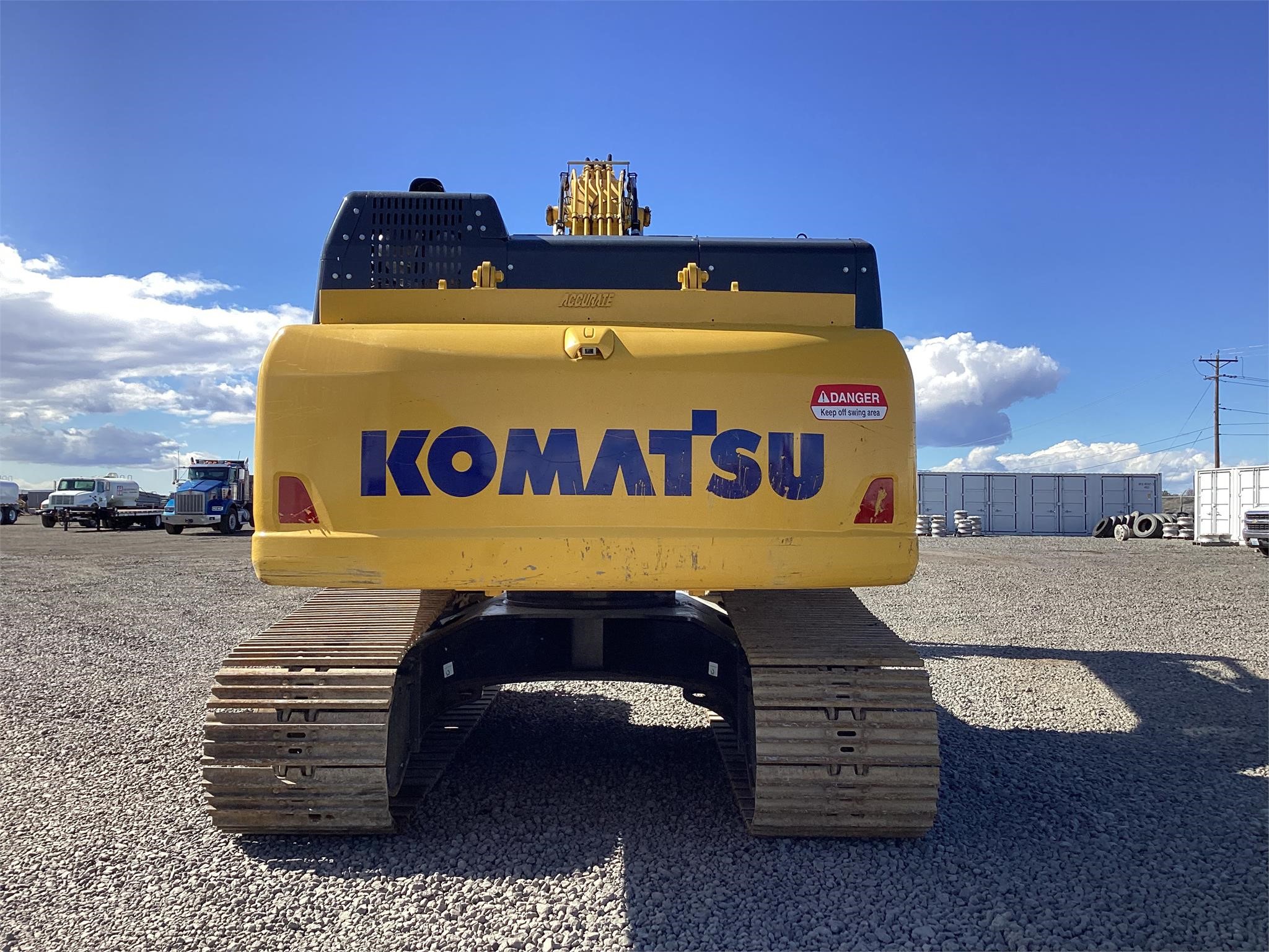 2022 KOMATSU PC490 LC-11 - image 3 of 6