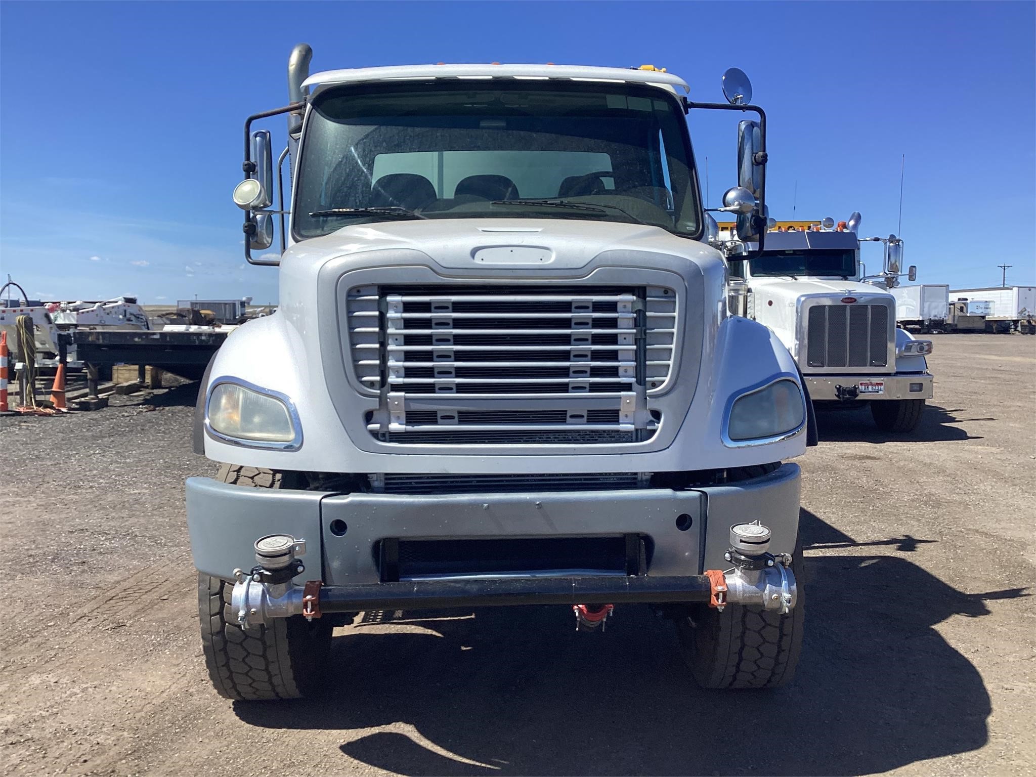 2008 FREIGHTLINER BUSINESS CLASS M2 112 - image 2 of 6