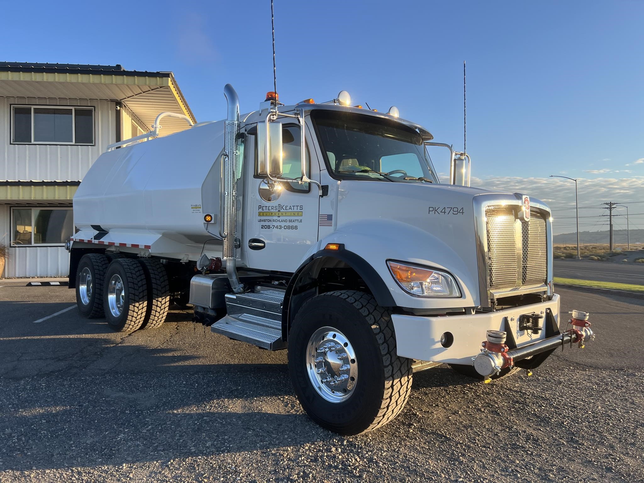 2025 KENWORTH T480 - image 3 of 6