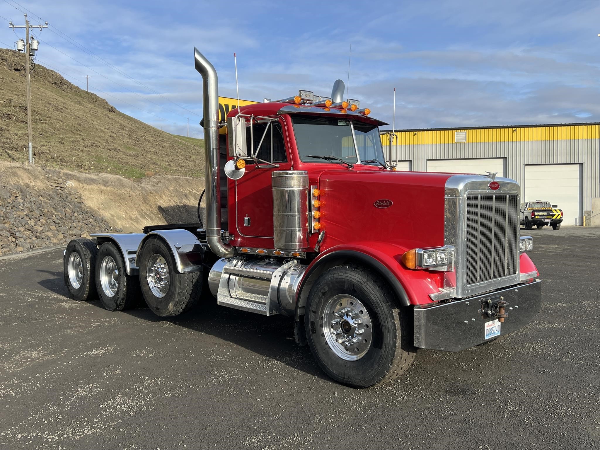 2000 PETERBILT 378 - image 4 of 6