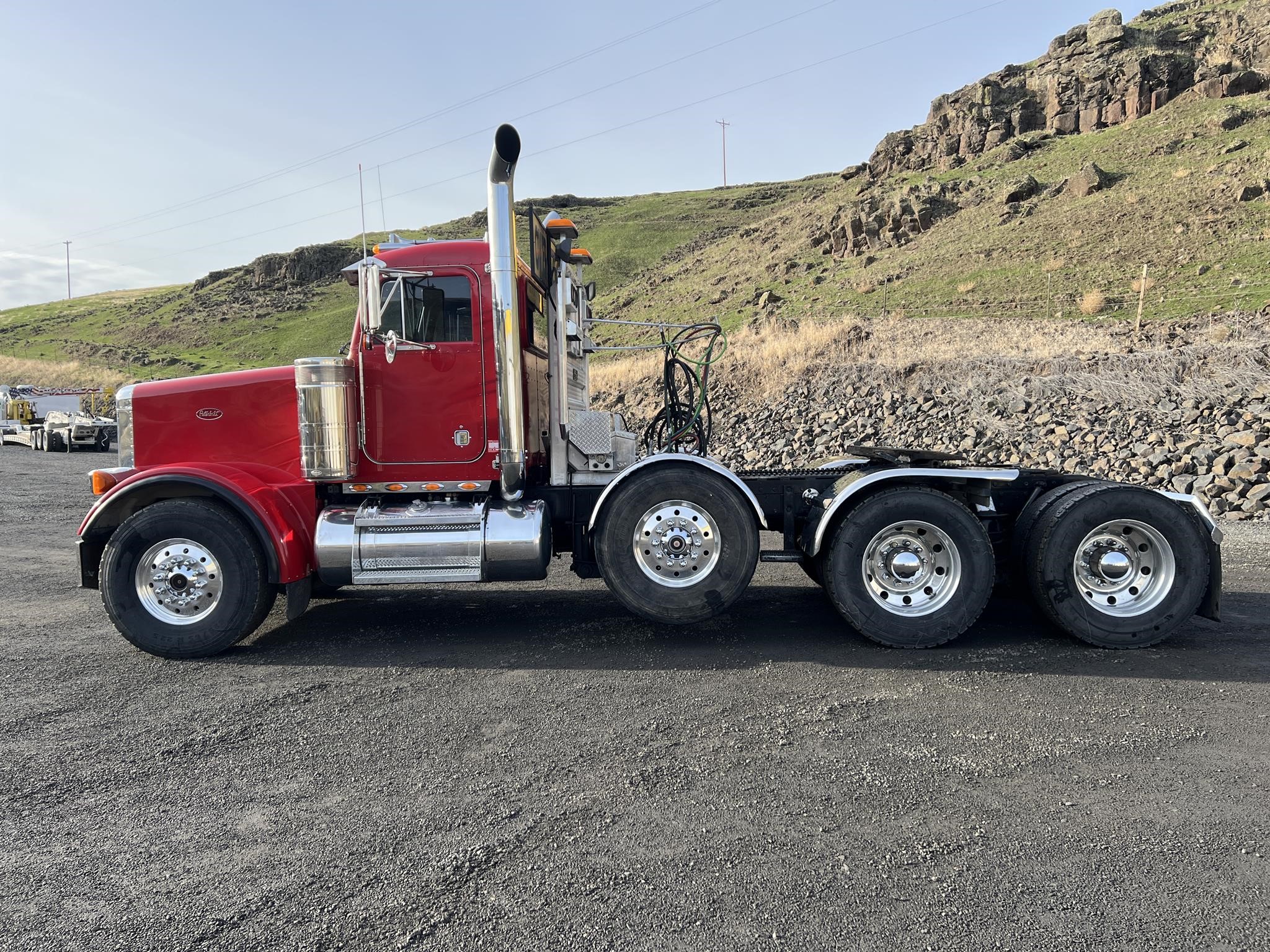 2000 PETERBILT 378 - image 2 of 6